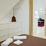 Gusia, Apartamento