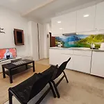 Gusia, Apartamento *