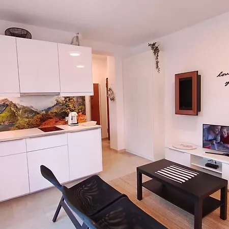 Gusia, Apartamento *