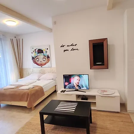 Apartament Gusia, *