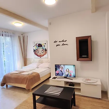 Gusia, Apartament