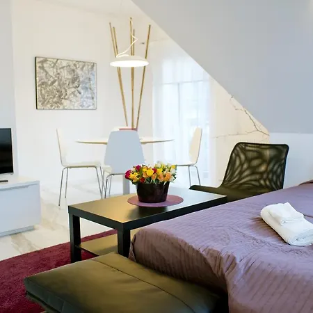 Apartament Gusia, *